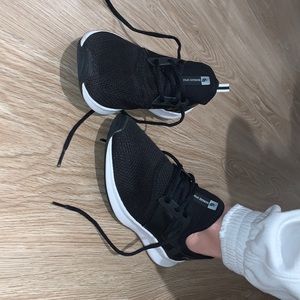 New balance shoes